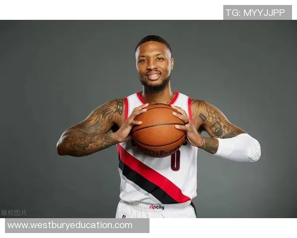 开拓者社媒发布利拉德训练视频展现三分球精准无误的绝佳表现