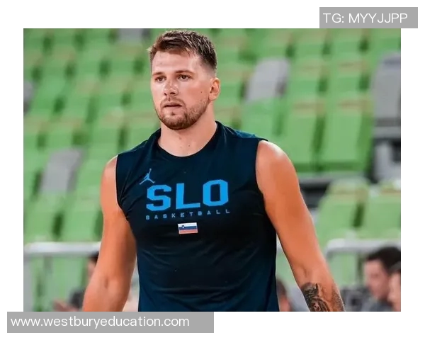 东契奇休赛期着重进行身材管理 现已大幅减重 东契奇休赛期着重进行身材管理 现已大幅减重