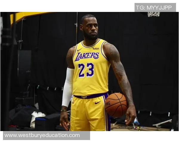 NBA新赛季百大球星公布库里第5詹姆斯第8 火箭新核心杜兰特第11 NBA新赛季百大球星公布库里第5詹姆斯第8 火箭新核心杜兰特第11