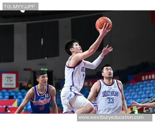 天津男篮新增注册7人:王一方续签3年B类合同 赖俊豪C类还剩1年 天津男篮新增注册7人:王一方续签3年B类合同 赖俊豪C类还剩1年