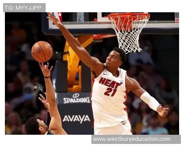 官宣退役20个月后复出!“白边”怀特塞德又一次回归到中国联赛 官宣退役20个月后复出!“白边”怀特塞德又一次回归到中国联赛