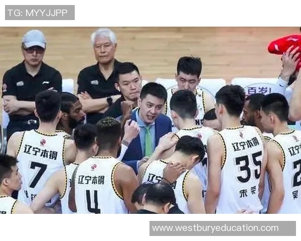 今夏险些无球可打的MVP！现在成三核球队老大，却带不动垃圾兄弟