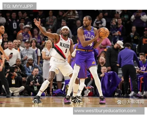 弗拉格本月9次砍下20+,仅少于杜兰特&约基奇&伦纳德 弗拉格本月9次砍下20+,仅少于杜兰特&约基奇&伦纳德